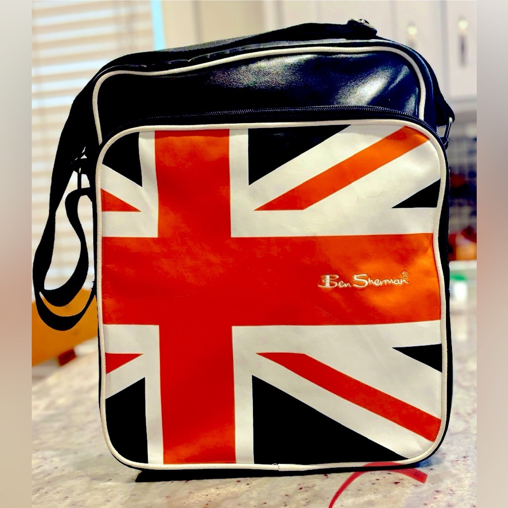 NWOT Ben Sherman Union Jack messenger bag, black red and white